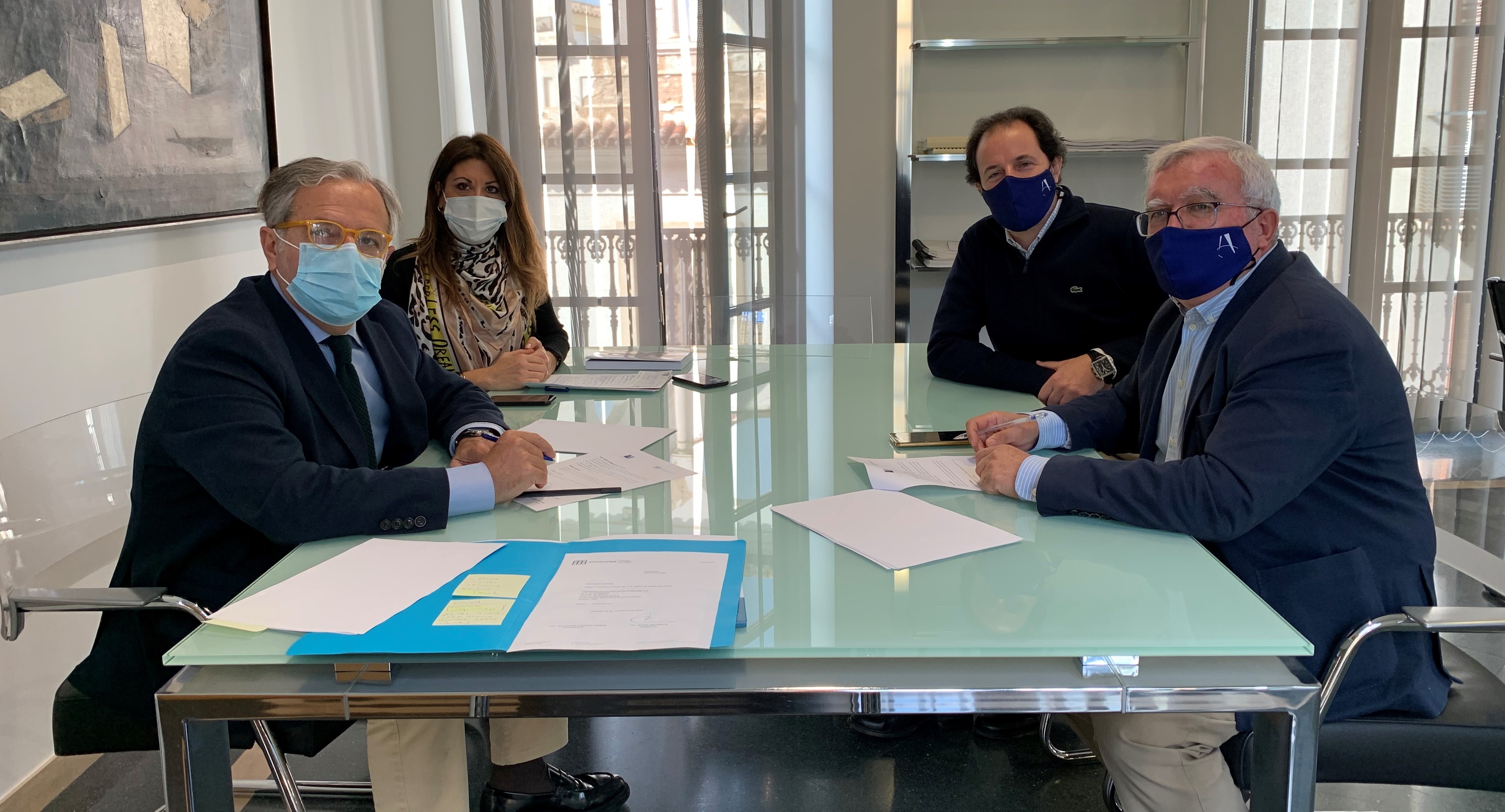Vimcorsa y el COAATCO firman un acuerdo para colaborar en las ayudas a la rehabilitación